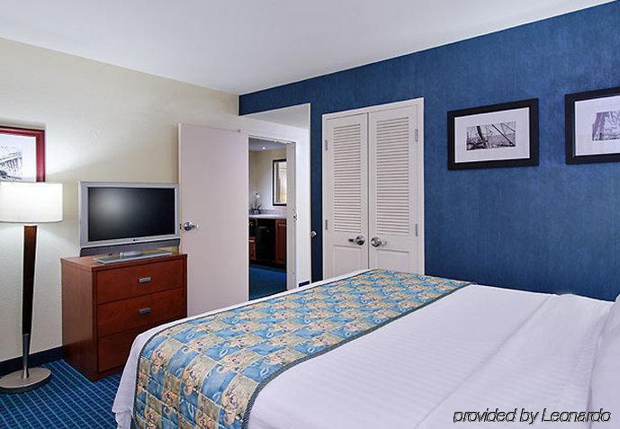 Courtyard Fort Myers At I-75 And Gulf Coast Town Center Естеро Стая снимка